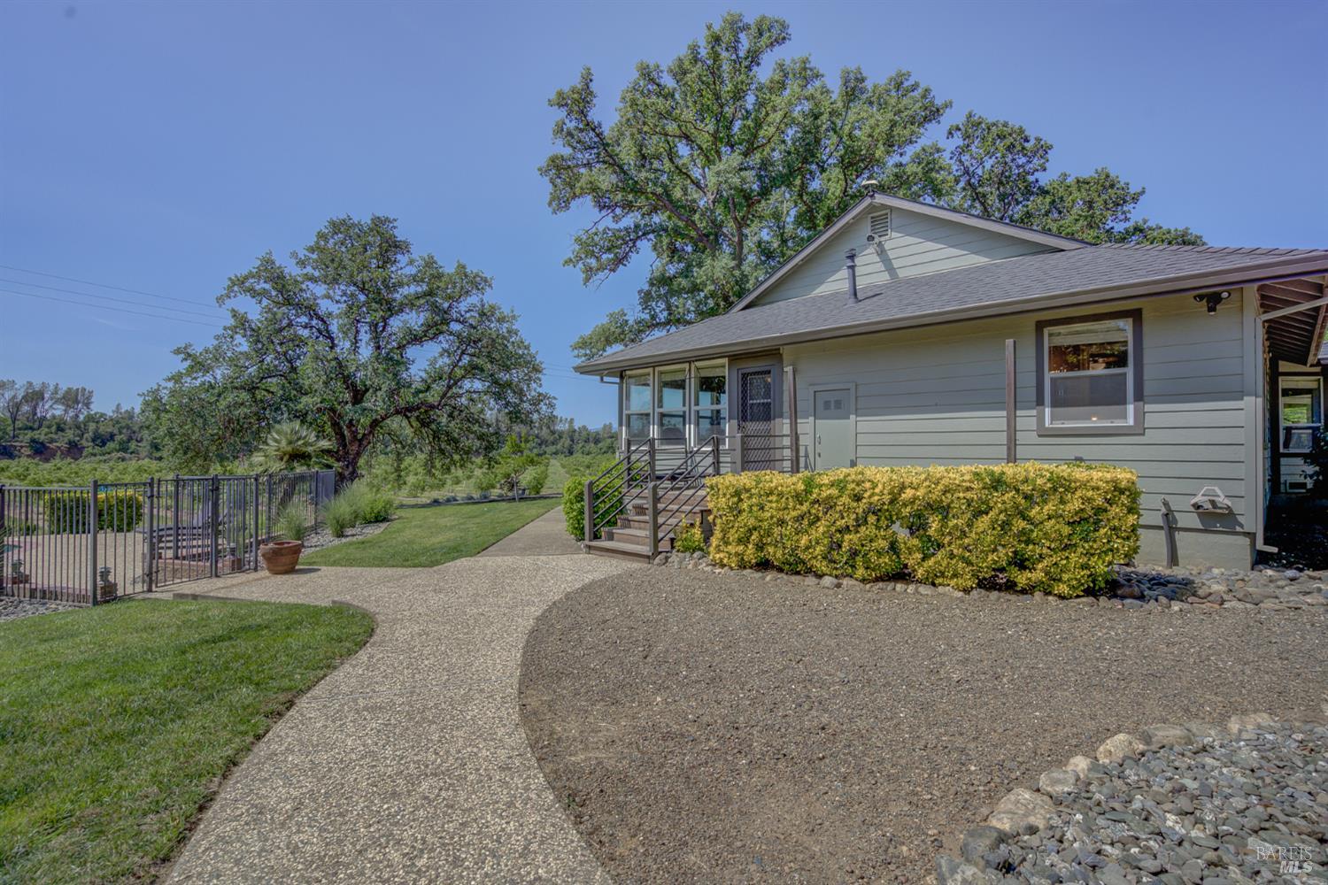 Detail Gallery Image 18 of 32 For 18525 Farquhar Rd, Cottonwood,  CA 96022 - 3 Beds | 2/1 Baths