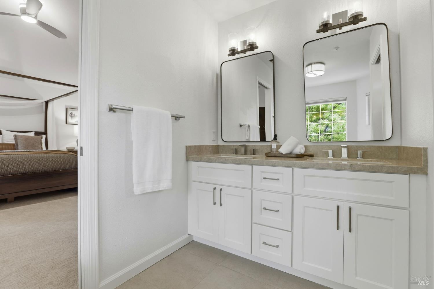 Detail Gallery Image 29 of 34 For 11 Red Oak Ct, Novato,  CA 94949 - 5 Beds | 3 Baths