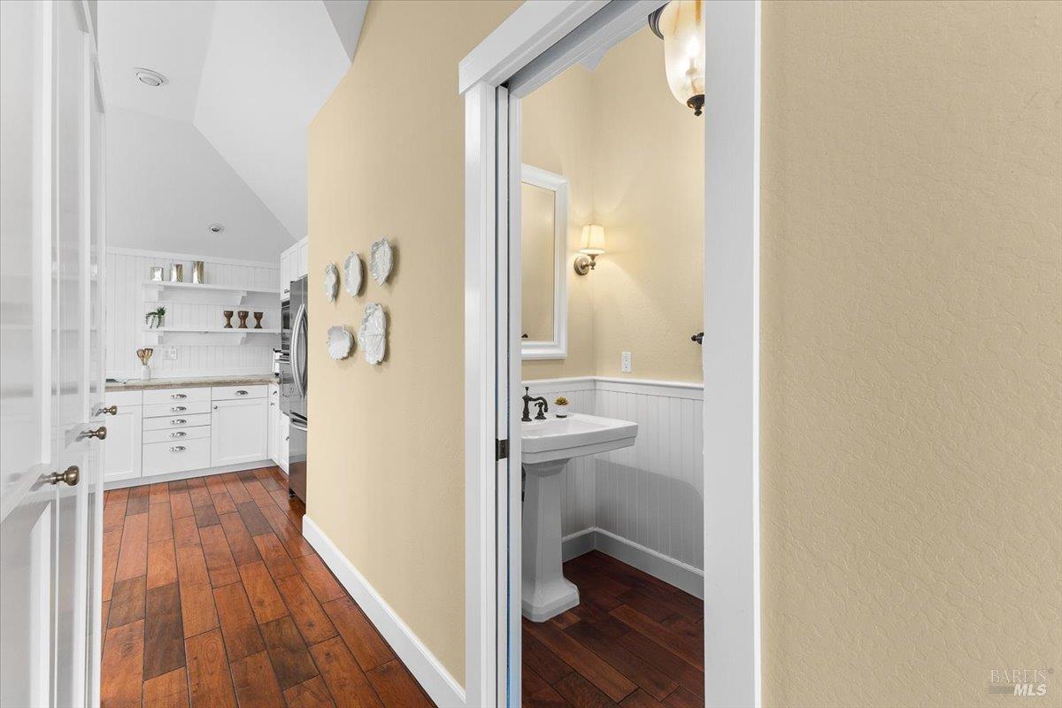 Detail Gallery Image 15 of 48 For 21468 Heron Dr, Bodega Bay,  CA 94923 - 3 Beds | 2/1 Baths