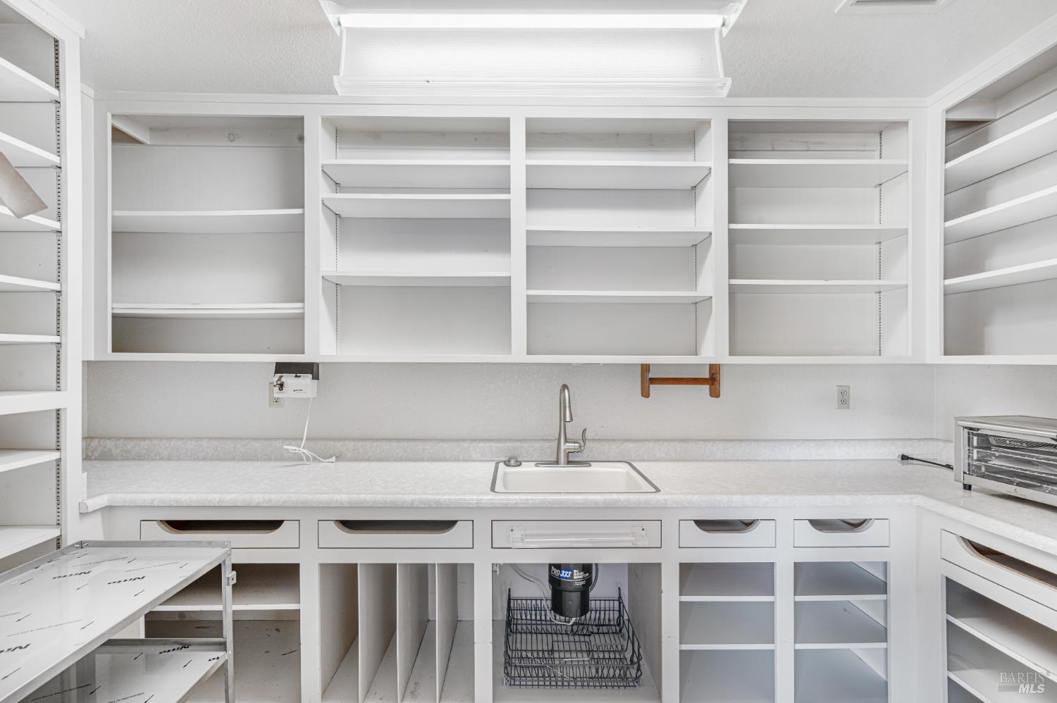 Detail Gallery Image 39 of 84 For 590 Pleasant Ave, Santa Rosa,  CA 95403 - 4 Beds | 3 Baths