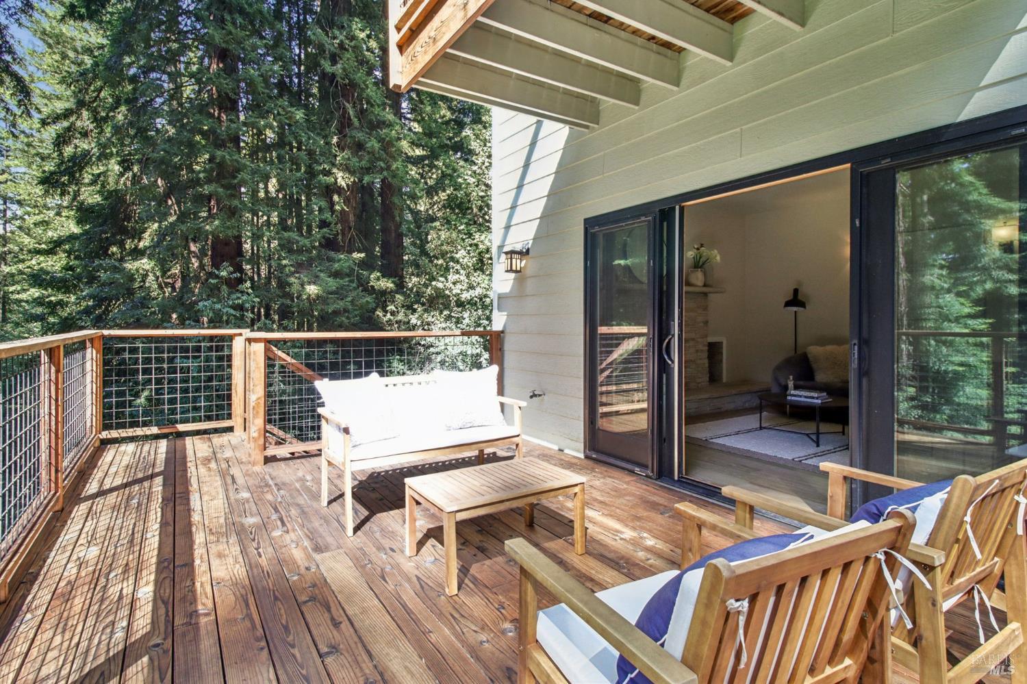 Detail Gallery Image 9 of 53 For 12480 Fiori Ln, Sebastopol,  CA 95472 - 3 Beds | 2/1 Baths