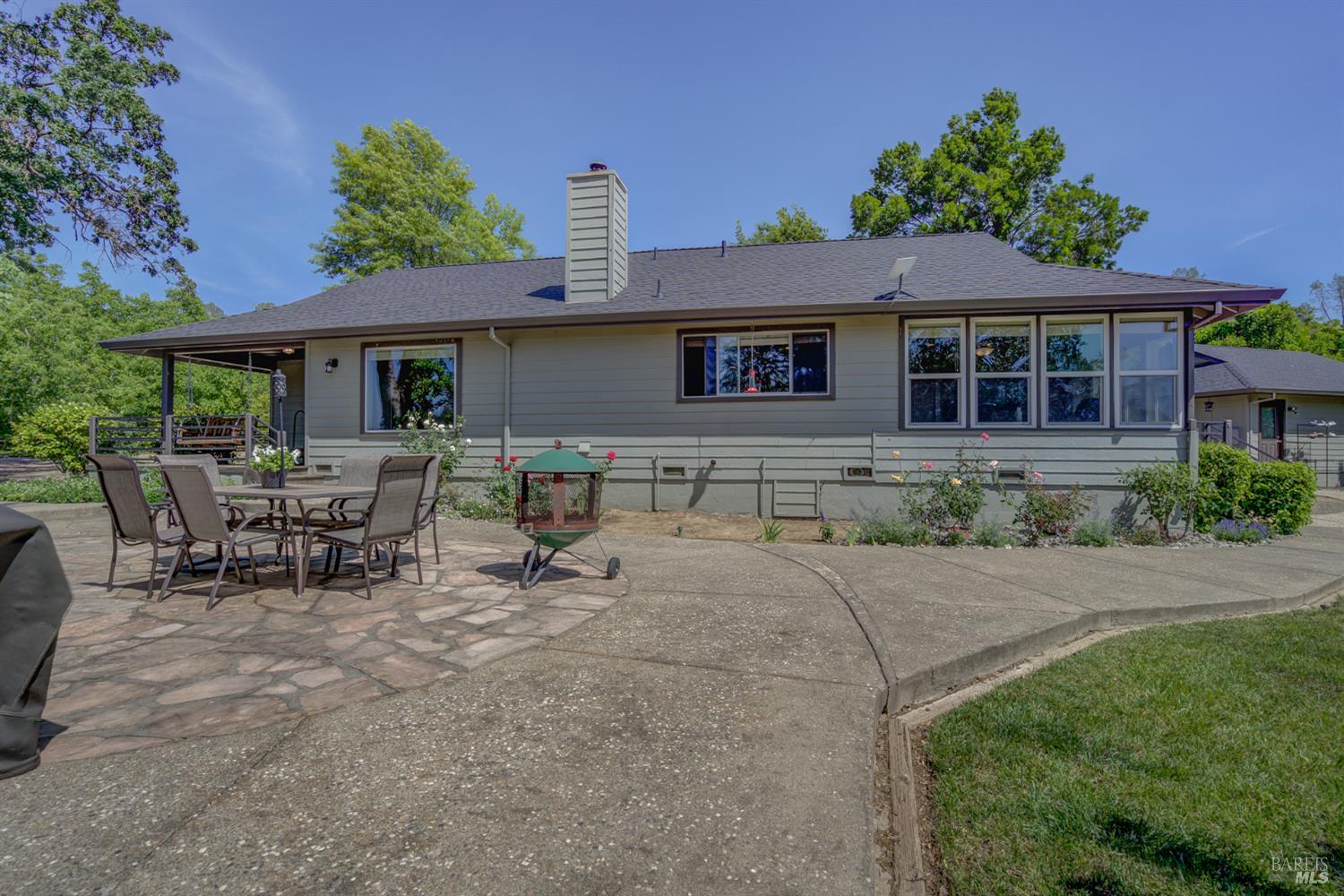 Detail Gallery Image 19 of 32 For 18525 Farquhar Rd, Cottonwood,  CA 96022 - 3 Beds | 2/1 Baths