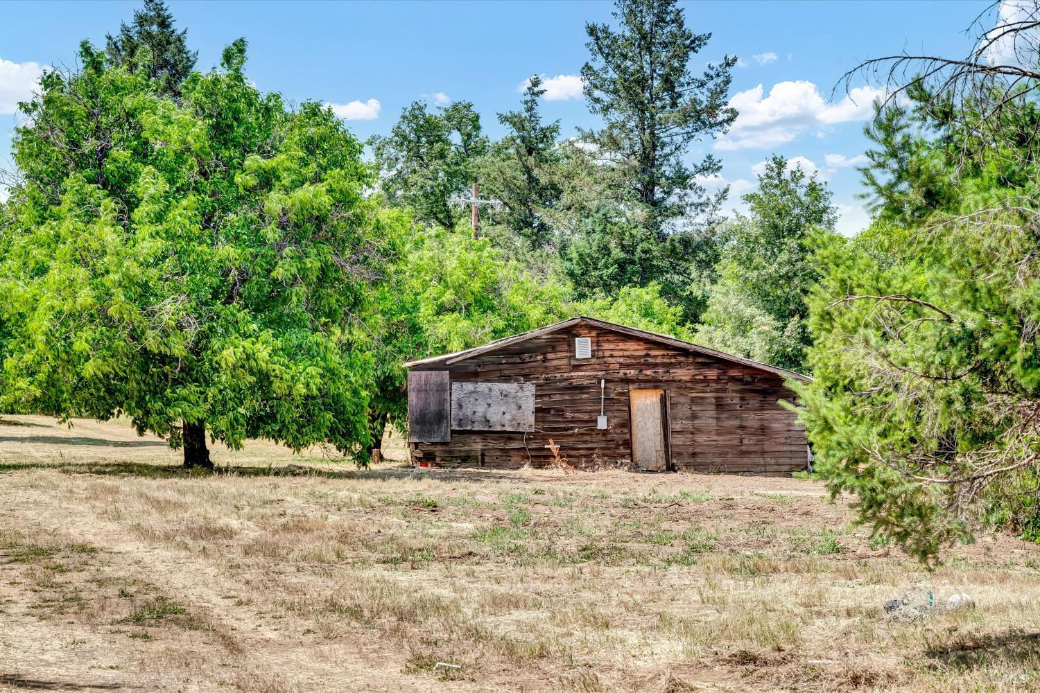 Detail Gallery Image 3 of 38 For 22550 Shady Grove Rd, Middletown,  CA 95461 - 2 Beds | 1 Baths