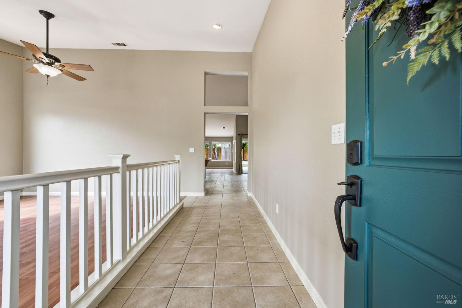 Detail Gallery Image 4 of 78 For 715 Antiquity Dr, Fairfield,  CA 94534 - 5 Beds | 2 Baths