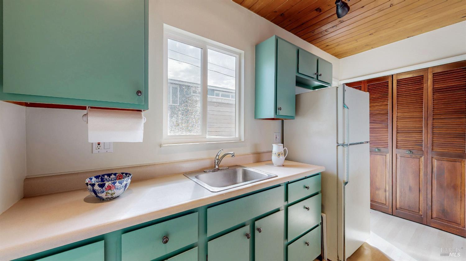 Detail Gallery Image 34 of 56 For 41 Cliff St, Dillon Beach,  CA 94929 - 2 Beds | 1 Baths