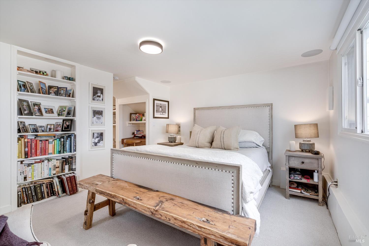 Detail Gallery Image 19 of 35 For 1304 Banks Ave, Napa,  CA 94559 - 3 Beds | 2 Baths