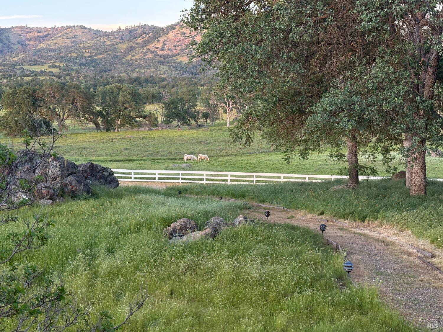 Detail Gallery Image 4 of 32 For 2617 S Old Highway Rd, Catheys Valley,  CA 95306 - 3 Beds | 2/1 Baths