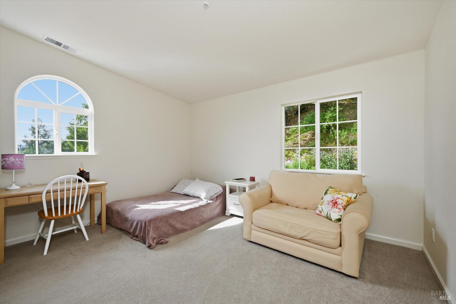 Detail Gallery Image 17 of 58 For 321 Portofino Way, Cloverdale,  CA 95425 - 4 Beds | 3 Baths