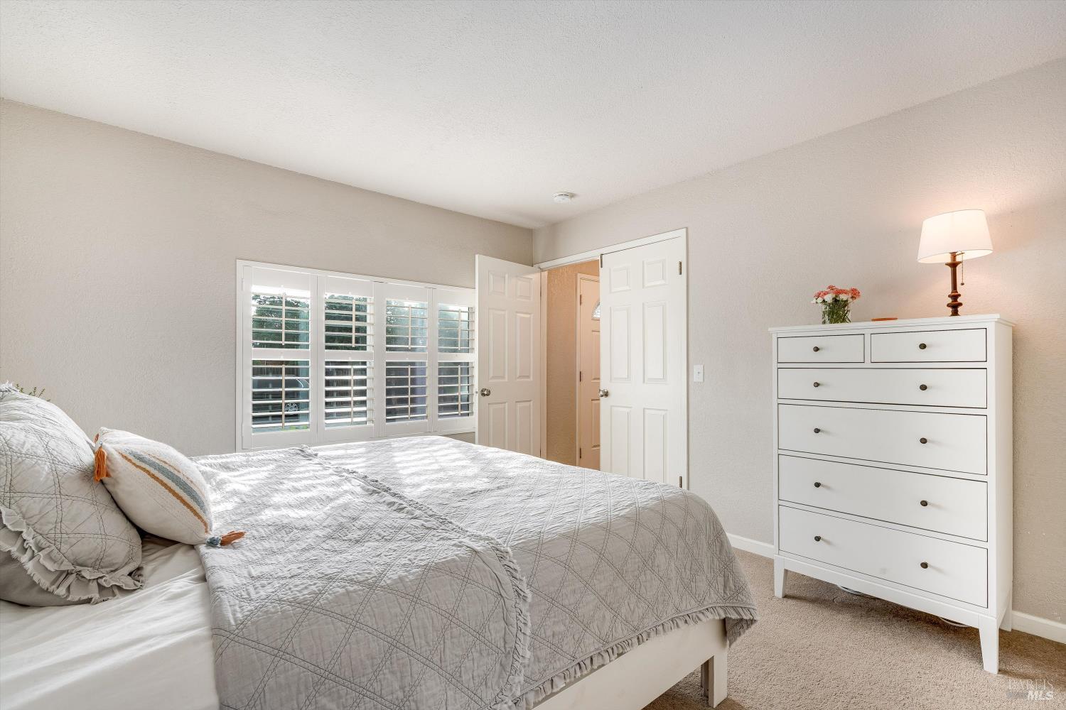 Detail Gallery Image 17 of 79 For 525 Oak Lake Ave, Santa Rosa,  CA 95409 - 5 Beds | 3 Baths