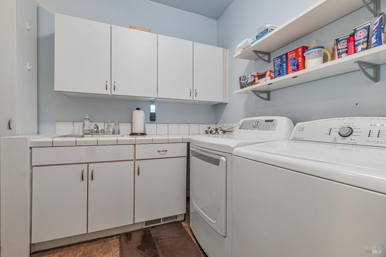 Detail Gallery Image 27 of 40 For 359 Orchid Dr, San Rafael,  CA 94903 - 4 Beds | 2/1 Baths