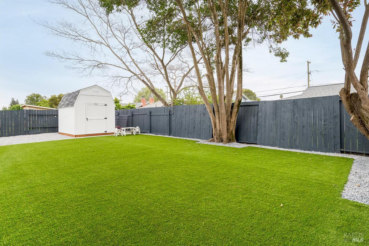 Detail Gallery Image 18 of 23 For 7685 Beverly Dr, Rohnert Park,  CA 94928 - 4 Beds | 2 Baths