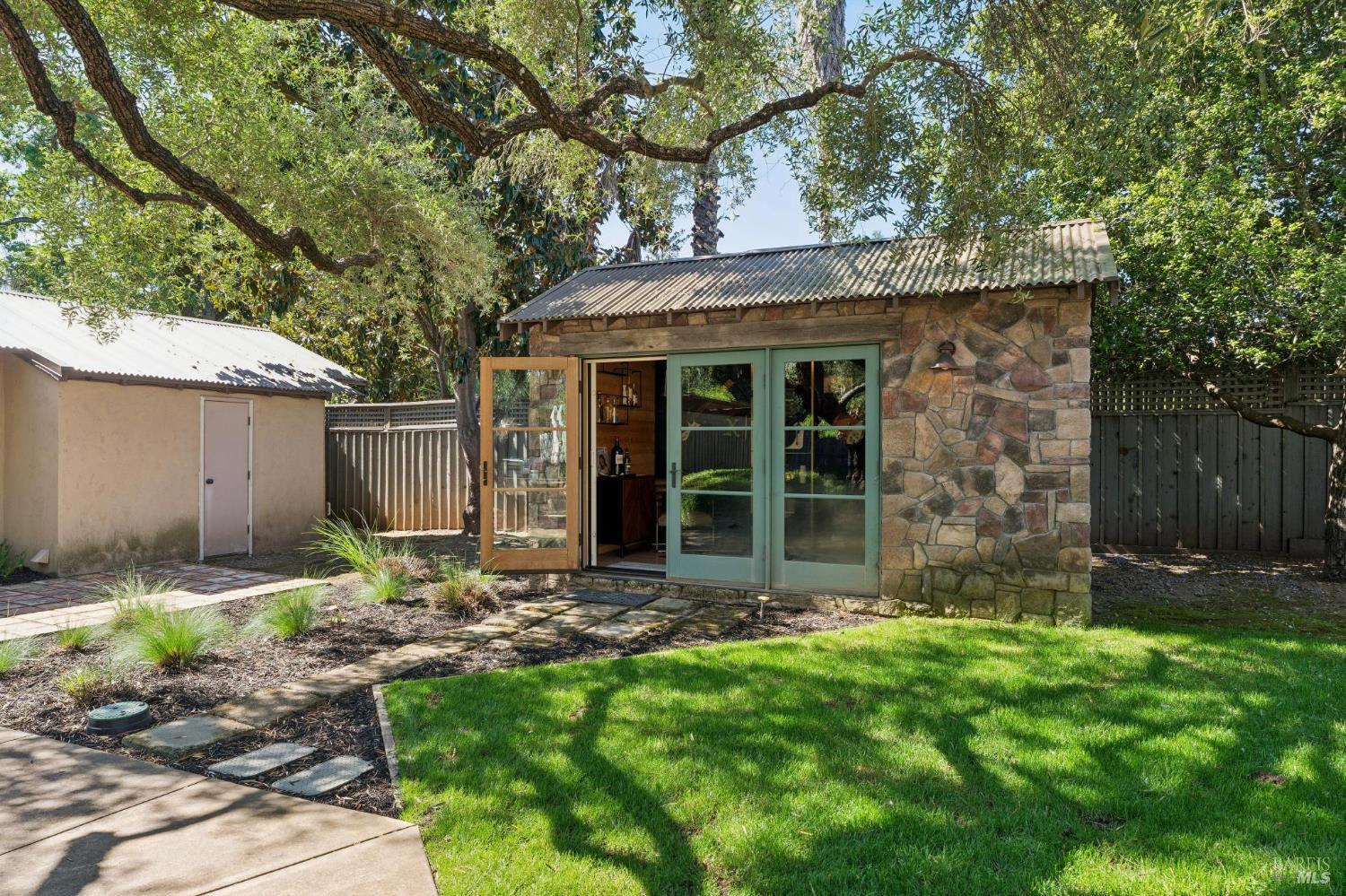 Detail Gallery Image 36 of 71 For 1021 Rose Dr, Napa,  CA 94558 - 4 Beds | 4 Baths