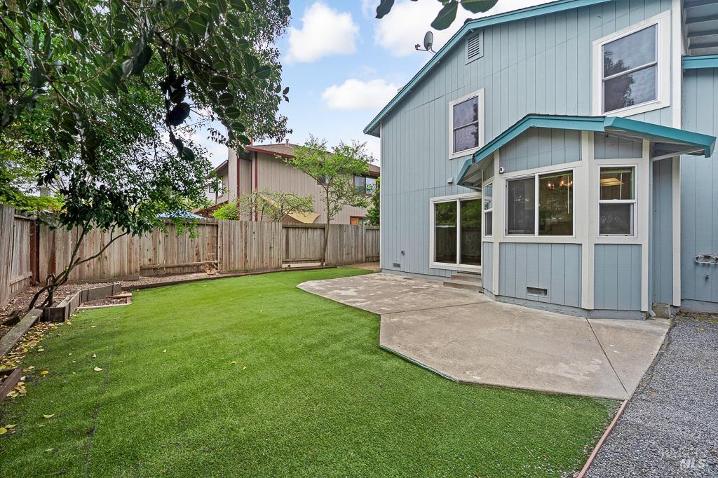 Detail Gallery Image 32 of 34 For 1924 Gambels Way, Santa Rosa,  CA 95403 - 4 Beds | 2/1 Baths