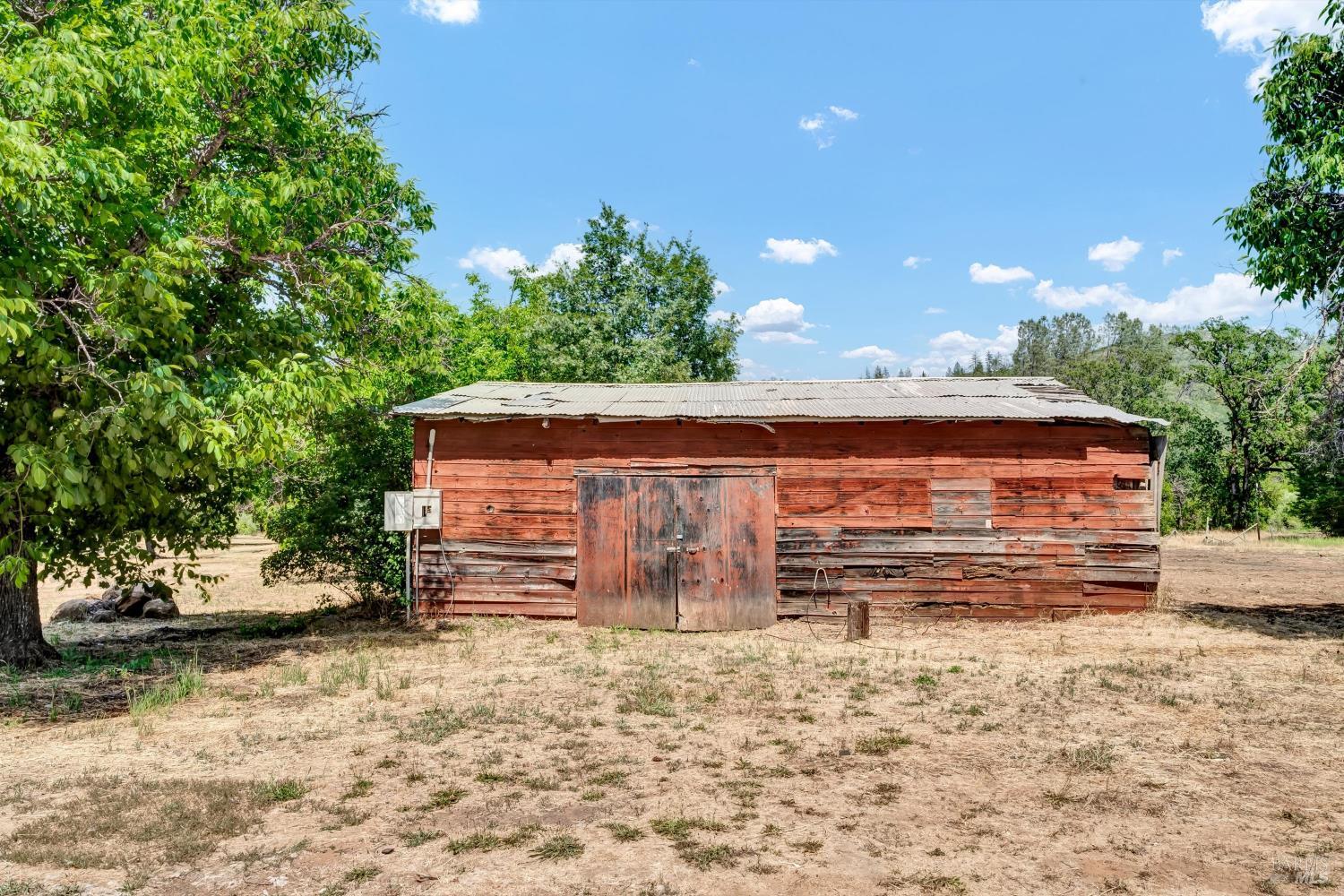 Detail Gallery Image 25 of 38 For 22550 Shady Grove Rd, Middletown,  CA 95461 - 2 Beds | 1 Baths