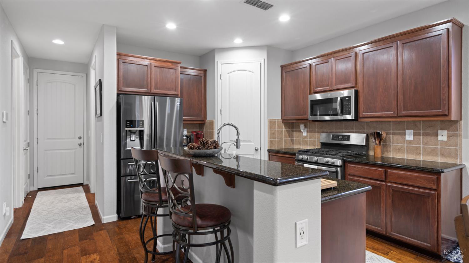 Detail Gallery Image 15 of 62 For 1157 N Station Dr, Vacaville,  CA 95688 - 4 Beds | 2/1 Baths