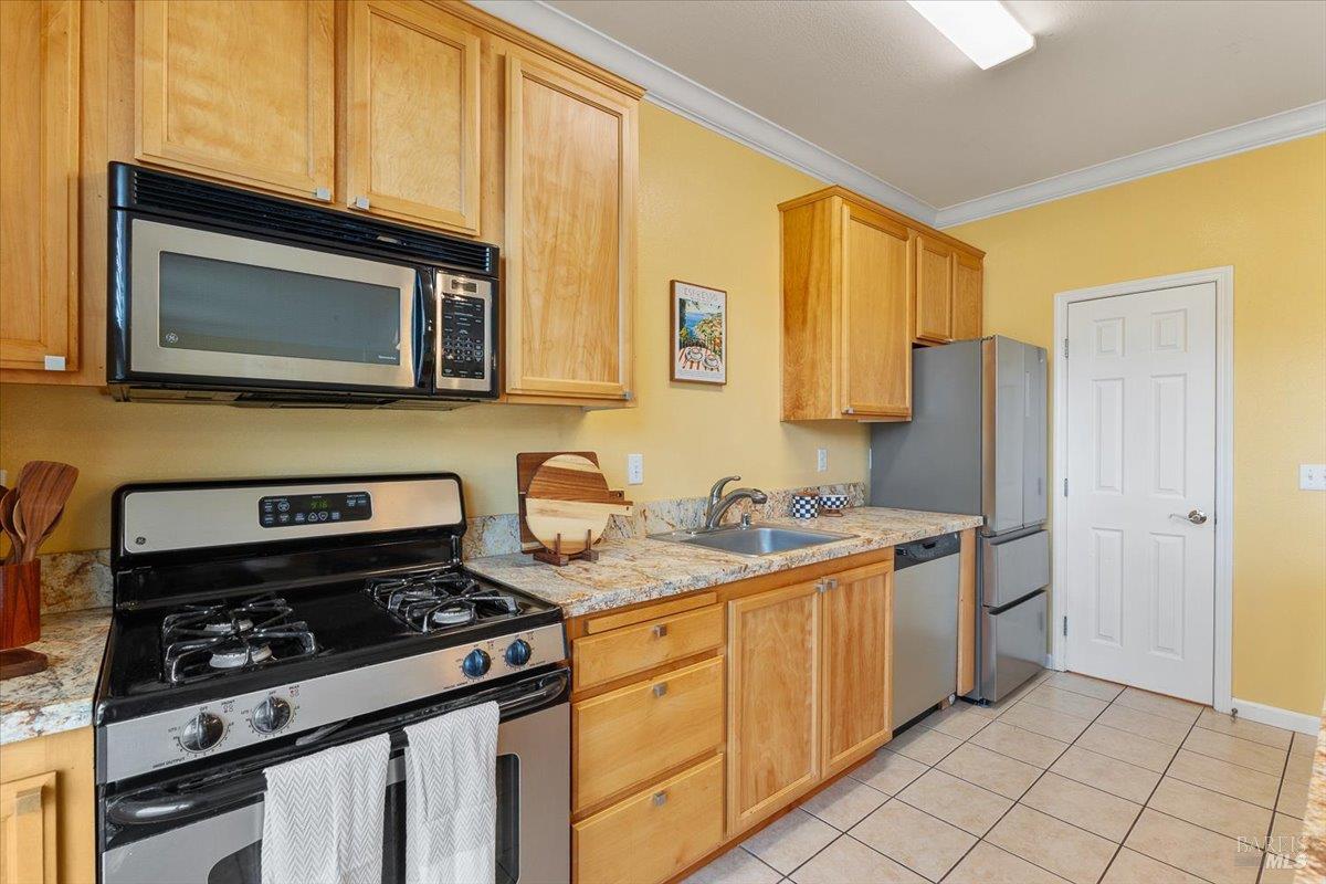 Detail Gallery Image 5 of 19 For 905 Doubles Dr #208,  Santa Rosa,  CA 95407 - 2 Beds | 2/1 Baths
