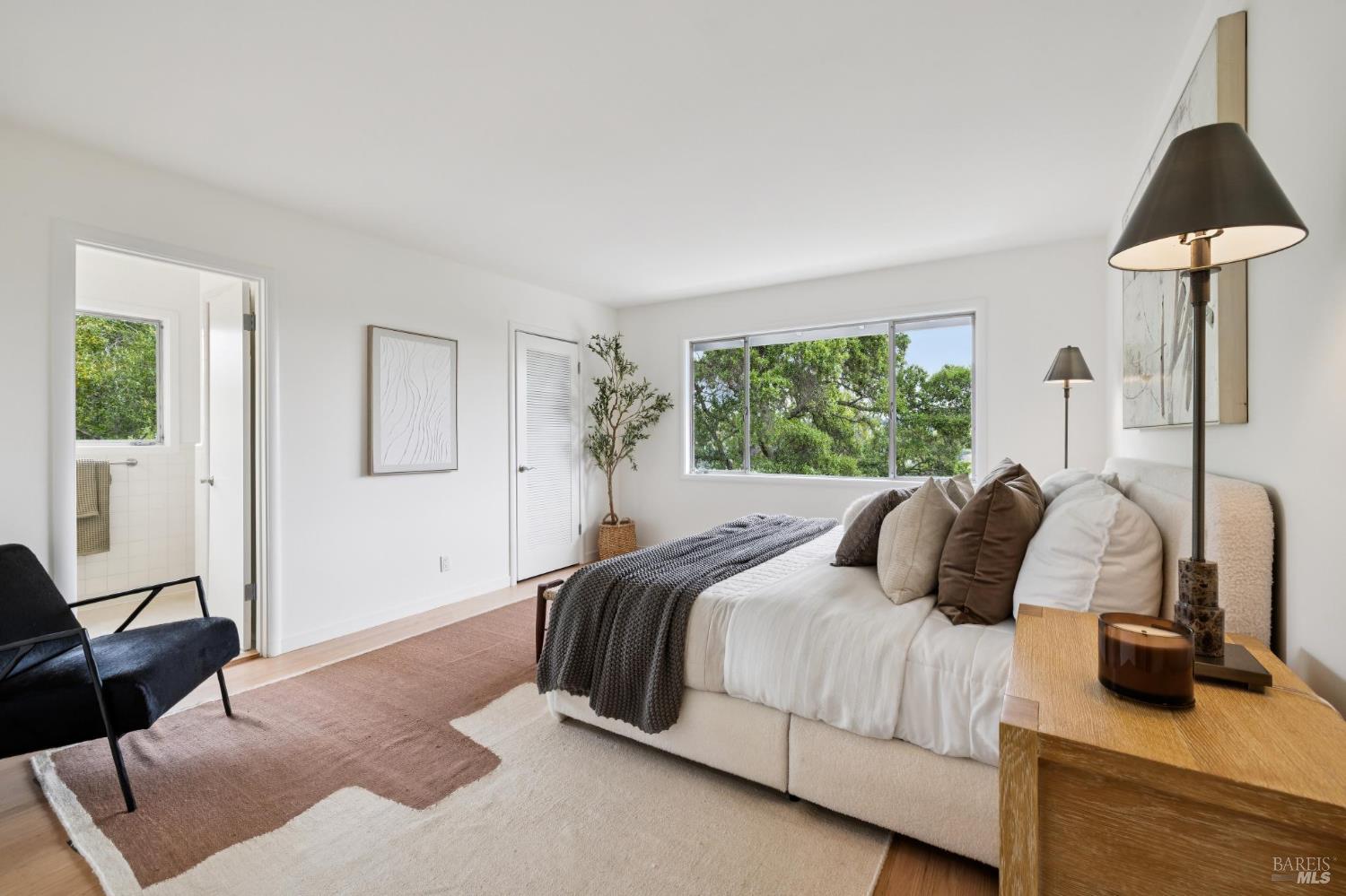 Detail Gallery Image 23 of 48 For 290 Stuyvesant Dr, San Anselmo,  CA 94960 - 4 Beds | 2/1 Baths