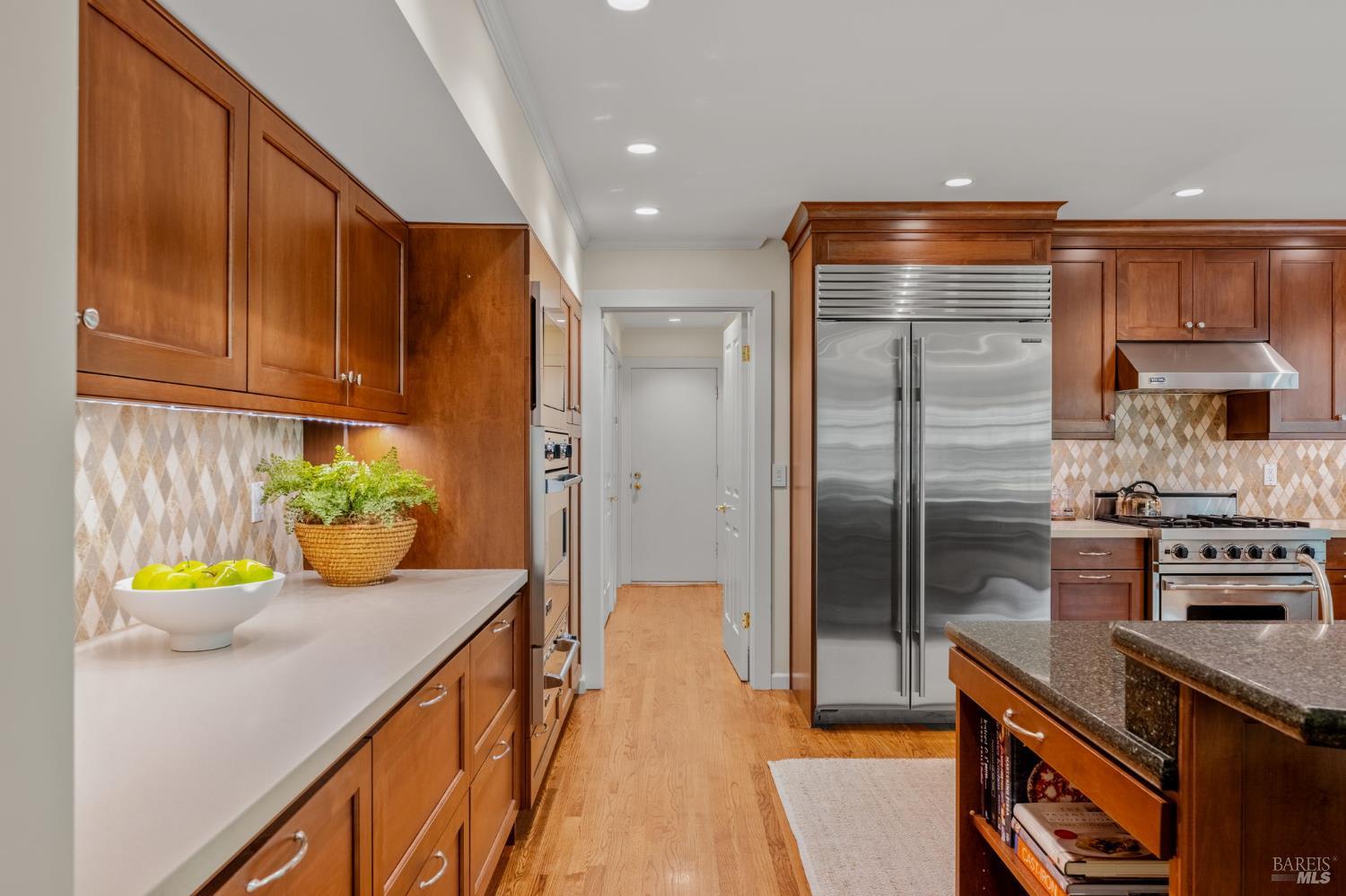 Detail Gallery Image 19 of 67 For 1670 Cabernet Ln, Saint Helena,  CA 94574 - 5 Beds | 5/1 Baths