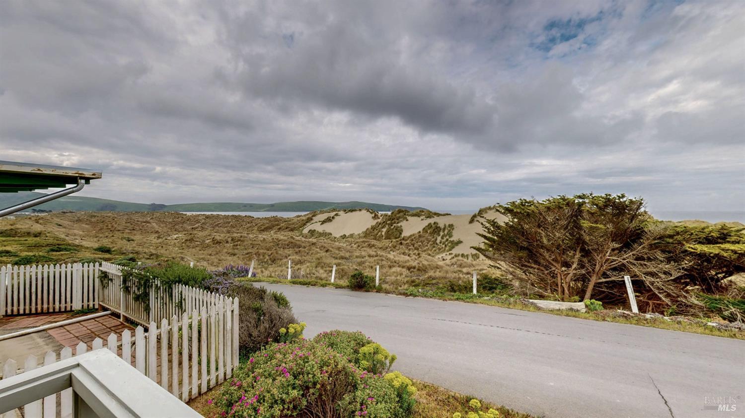 Detail Gallery Image 22 of 56 For 41 Cliff St, Dillon Beach,  CA 94929 - 2 Beds | 1 Baths