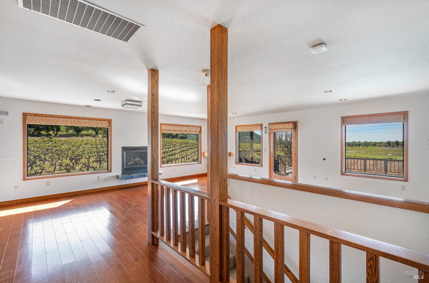 Detail Gallery Image 24 of 84 For 590 Pleasant Ave, Santa Rosa,  CA 95403 - 4 Beds | 3 Baths