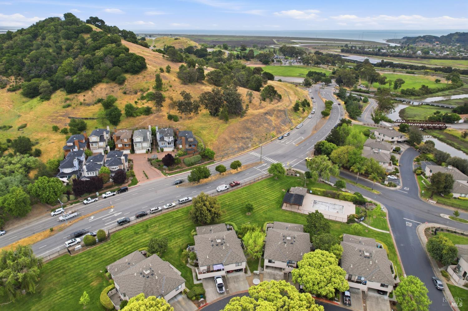 Detail Gallery Image 27 of 28 For 32 Dockside Cir, San Rafael,  CA 94903 - 2 Beds | 1 Baths