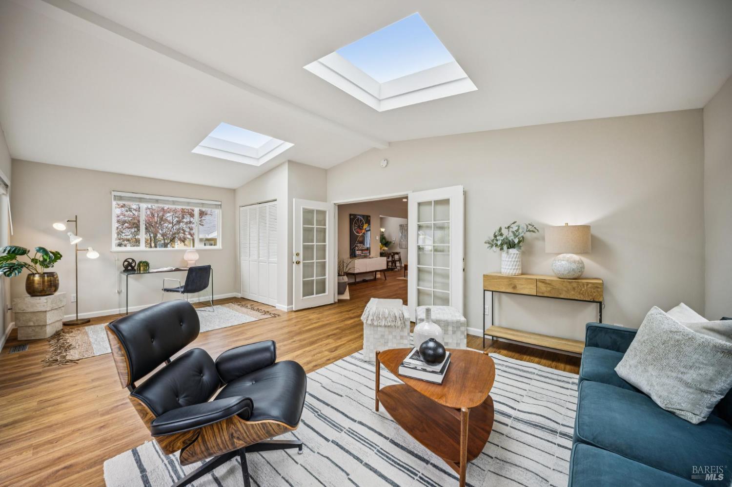 Detail Gallery Image 13 of 43 For 35 San Pablo Ave, San Rafael,  CA 94903 - 3 Beds | 2 Baths