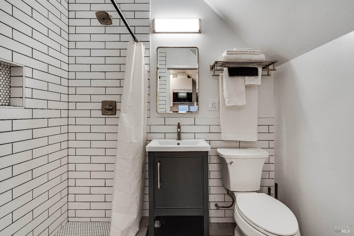 Detail Gallery Image 21 of 33 For 1532 Jefferson St, Napa,  CA 94559 - – Beds | – Baths