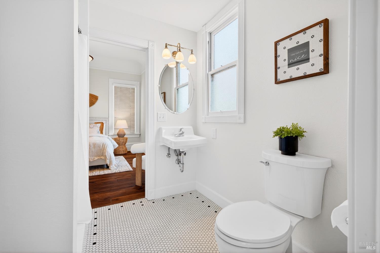 Detail Gallery Image 13 of 32 For 531 E Washington St, Petaluma,  CA 94952 - – Beds | – Baths