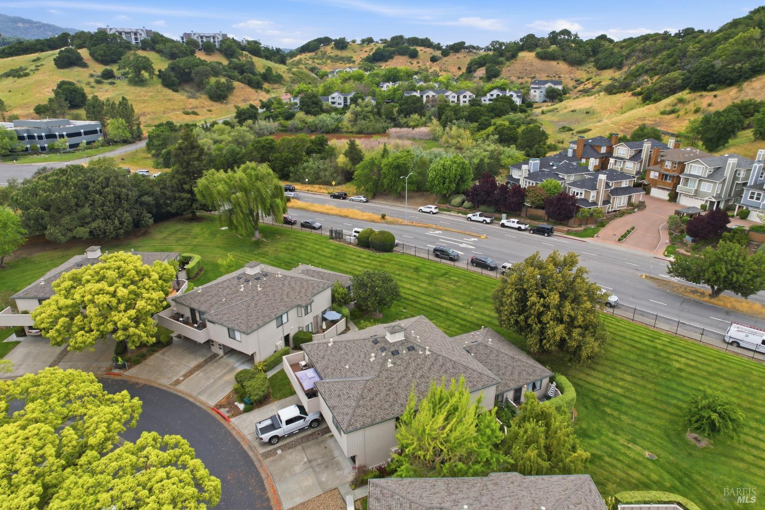 Detail Gallery Image 24 of 28 For 32 Dockside Cir, San Rafael,  CA 94903 - 2 Beds | 1 Baths