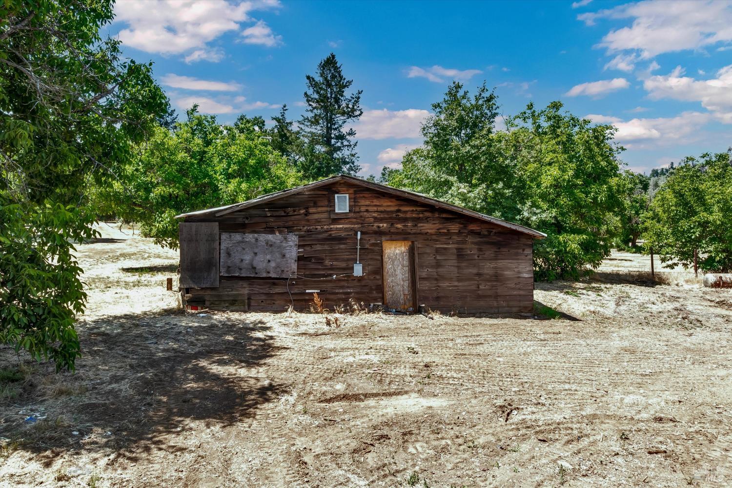 Detail Gallery Image 24 of 38 For 22550 Shady Grove Rd, Middletown,  CA 95461 - 2 Beds | 1 Baths