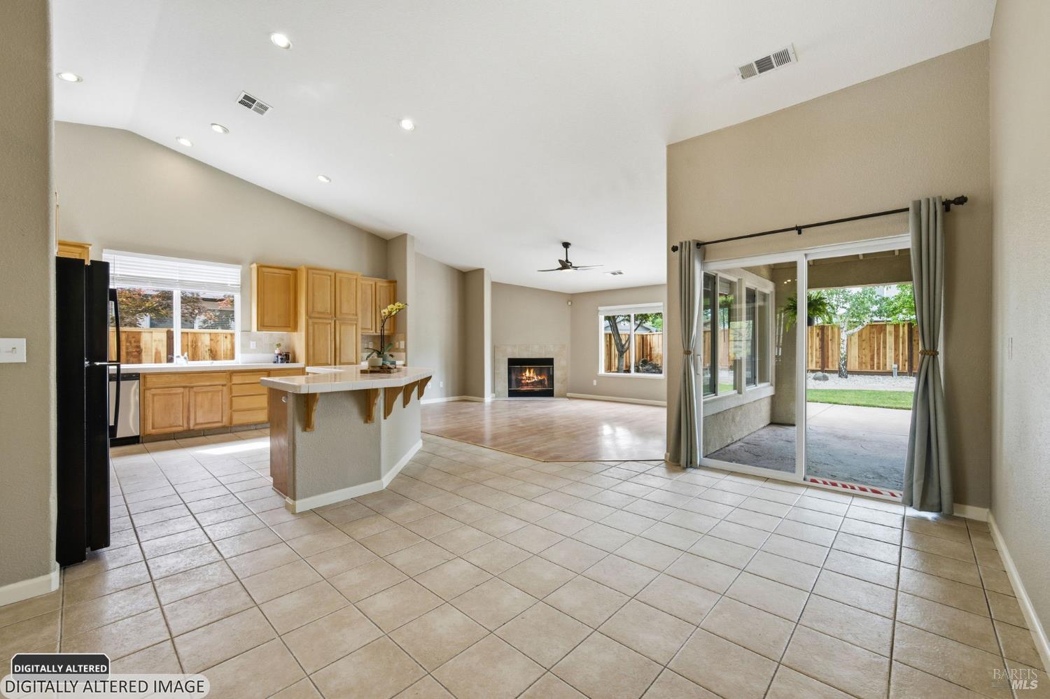 Detail Gallery Image 10 of 78 For 715 Antiquity Dr, Fairfield,  CA 94534 - 5 Beds | 2 Baths