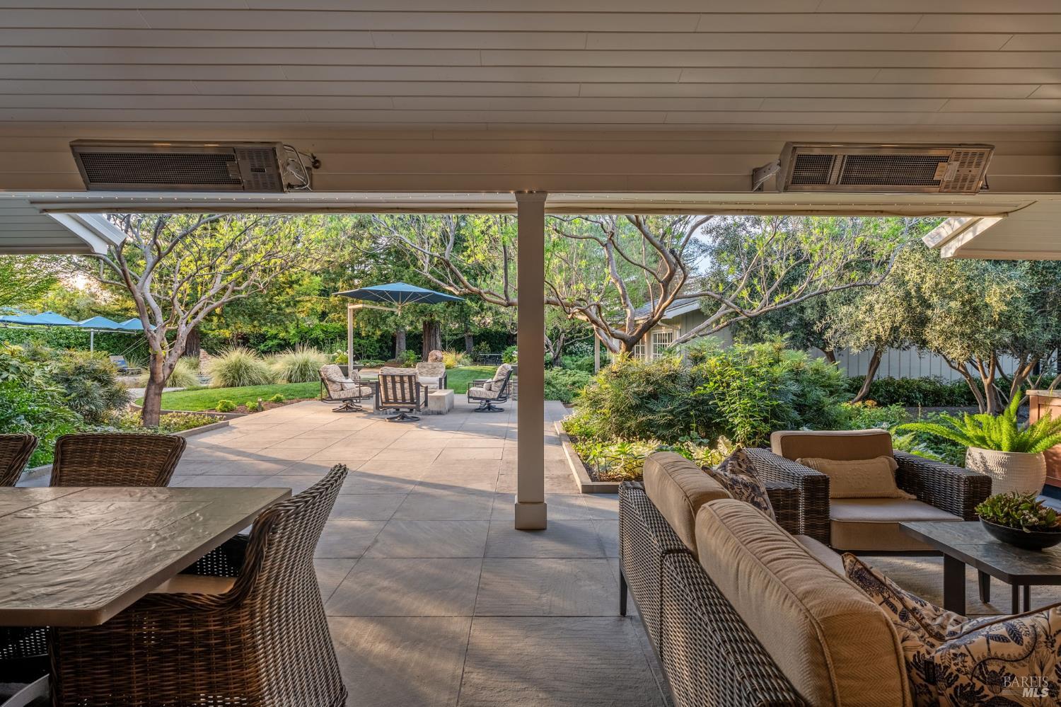 Detail Gallery Image 40 of 67 For 1670 Cabernet Ln, Saint Helena,  CA 94574 - 5 Beds | 5/1 Baths