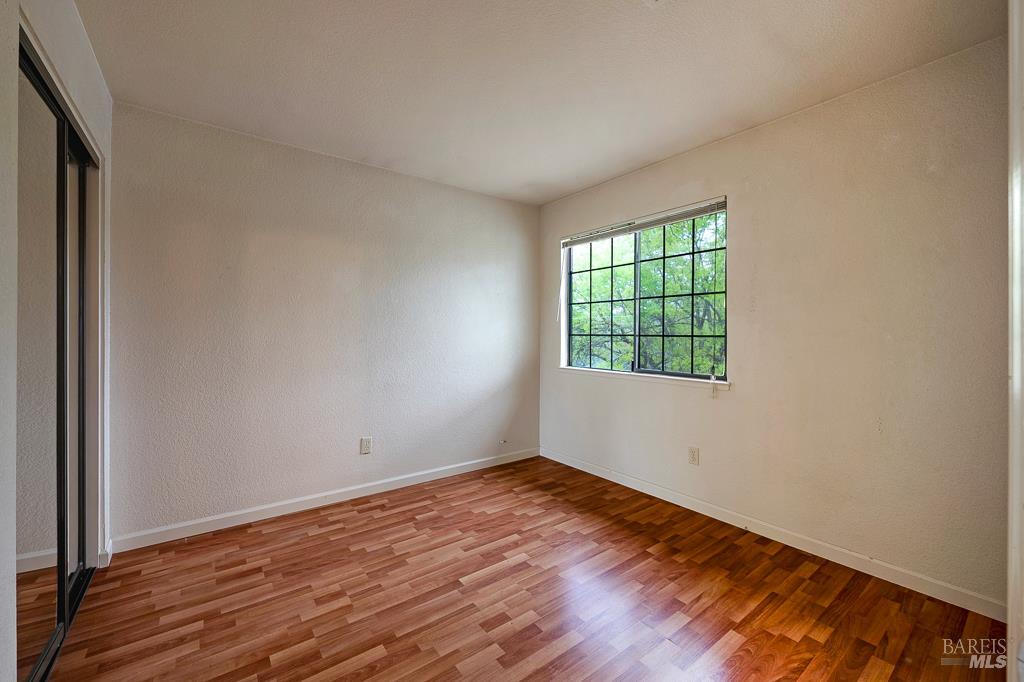 Detail Gallery Image 25 of 34 For 1924 Gambels Way, Santa Rosa,  CA 95403 - 4 Beds | 2/1 Baths