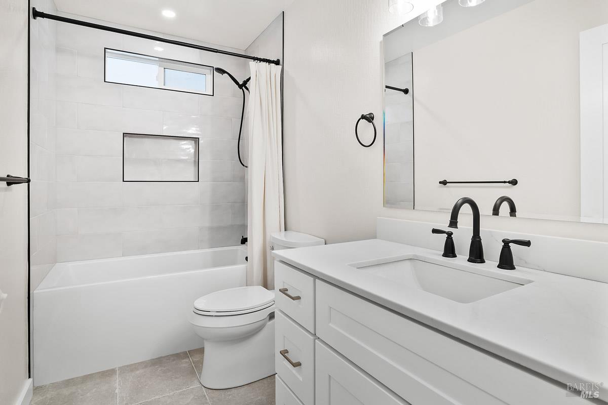 Detail Gallery Image 15 of 23 For 7685 Beverly Dr, Rohnert Park,  CA 94928 - 4 Beds | 2 Baths