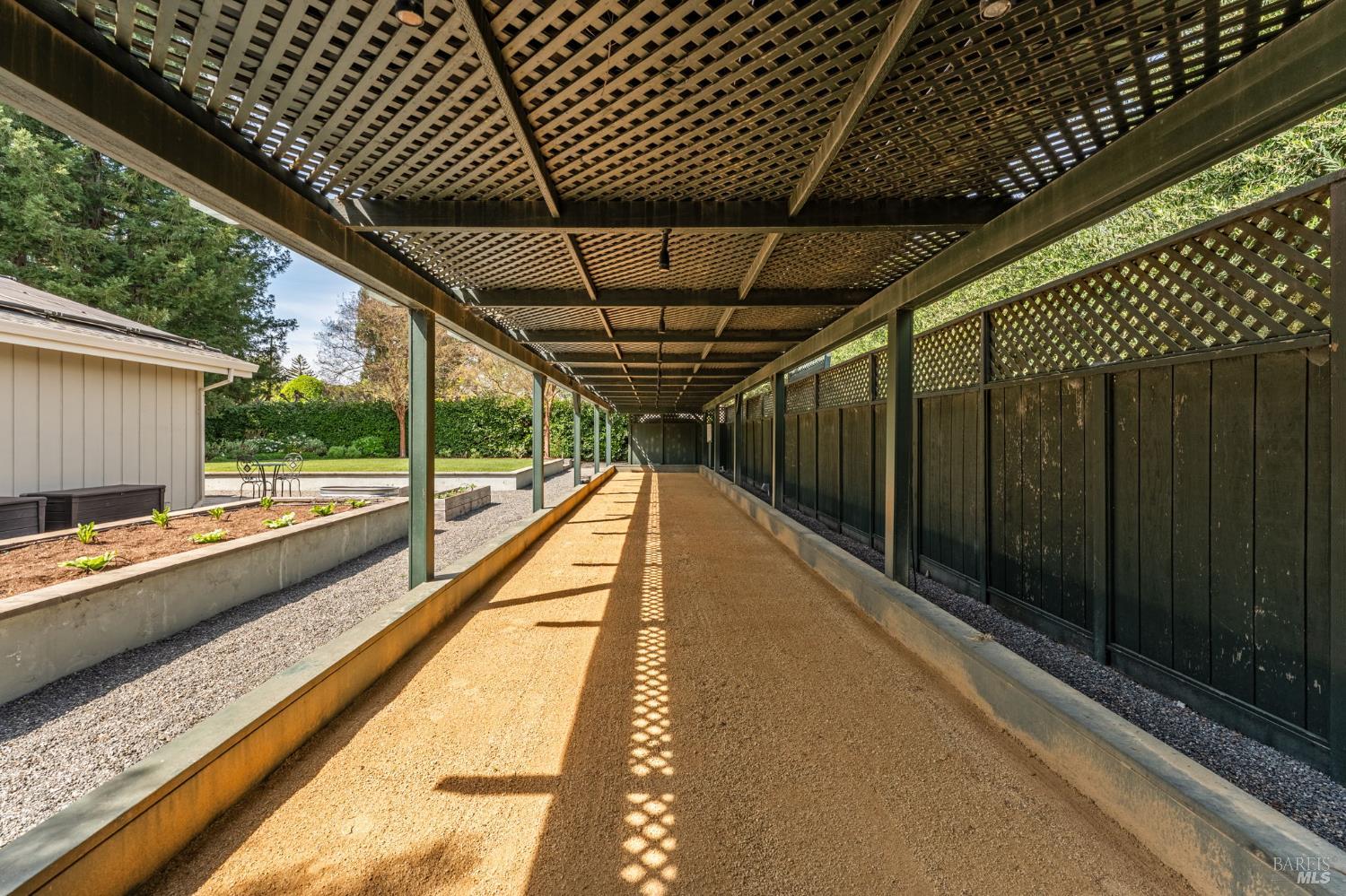 Detail Gallery Image 62 of 67 For 1670 Cabernet Ln, Saint Helena,  CA 94574 - 5 Beds | 5/1 Baths