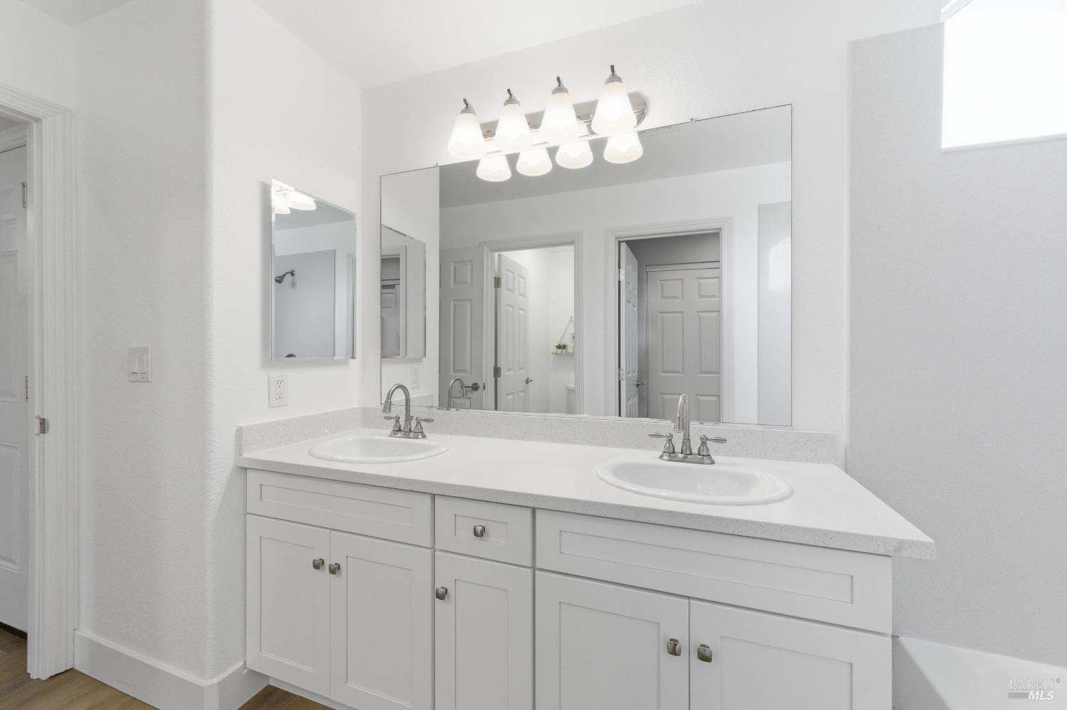 Detail Gallery Image 21 of 51 For 5226 Pavilion Ct, Fairfield,  CA 94534 - 5 Beds | 3/1 Baths