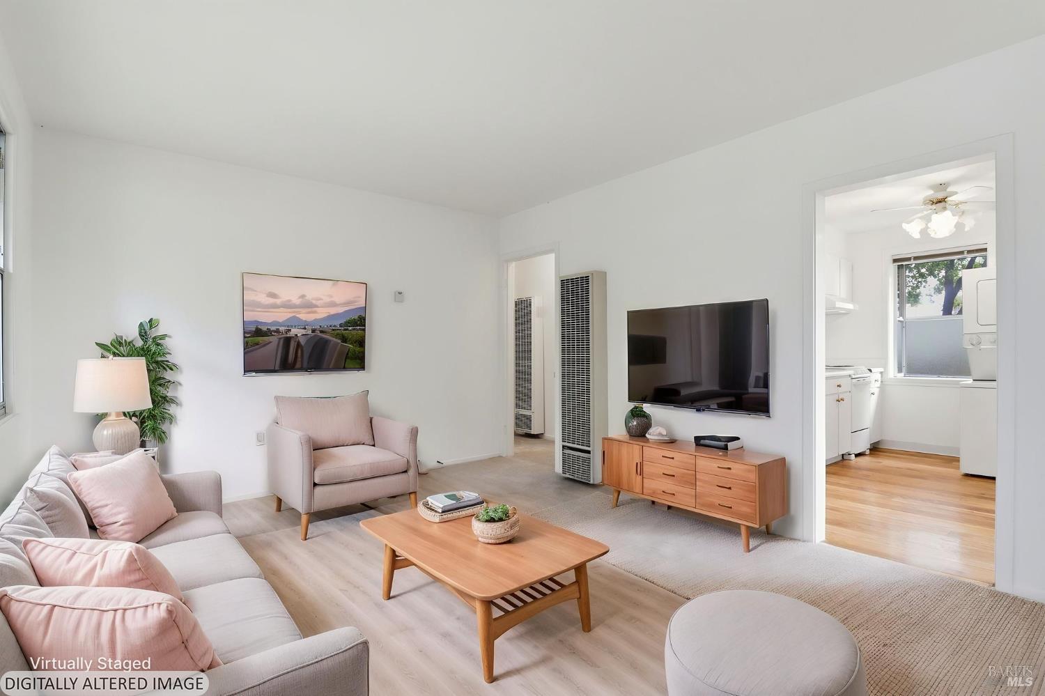 Detail Gallery Image 4 of 33 For 88 Martin Dr, Novato,  CA 94949 - 2 Beds | 1 Baths