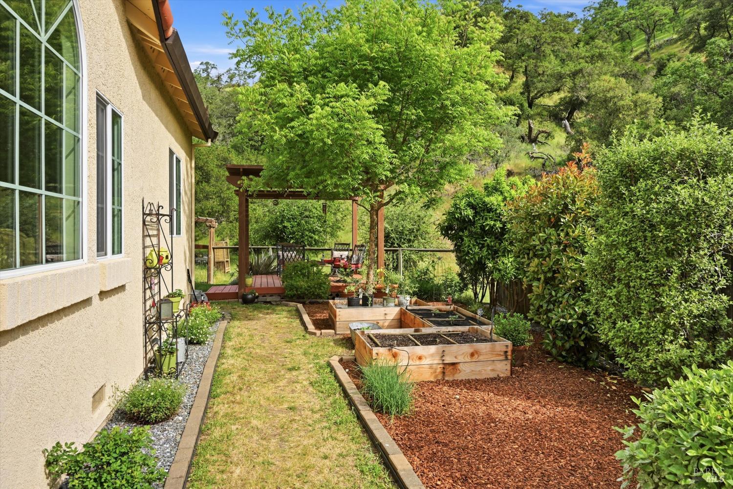 Detail Gallery Image 33 of 58 For 321 Portofino Way, Cloverdale,  CA 95425 - 4 Beds | 3 Baths