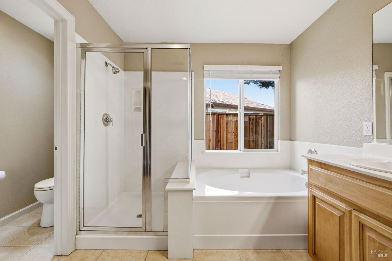 Detail Gallery Image 32 of 78 For 715 Antiquity Dr, Fairfield,  CA 94534 - 5 Beds | 2 Baths