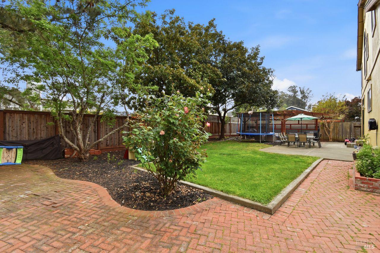 Detail Gallery Image 33 of 38 For 8270 Honor Pl, Cotati,  CA 94931 - 4 Beds | 2/1 Baths