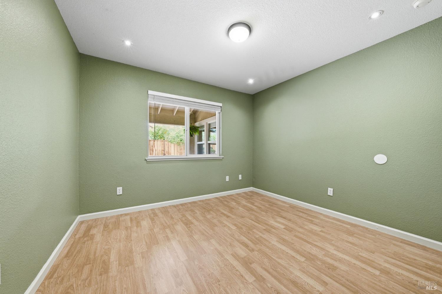 Detail Gallery Image 36 of 78 For 715 Antiquity Dr, Fairfield,  CA 94534 - 5 Beds | 2 Baths