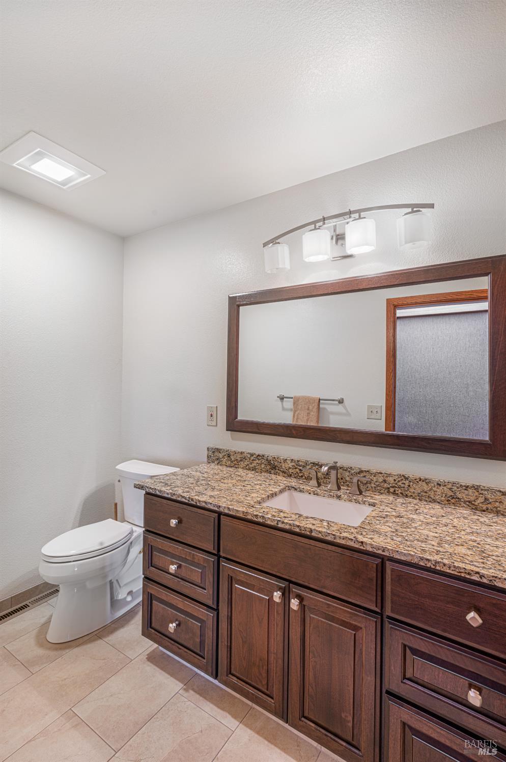 Detail Gallery Image 38 of 84 For 590 Pleasant Ave, Santa Rosa,  CA 95403 - 4 Beds | 3 Baths