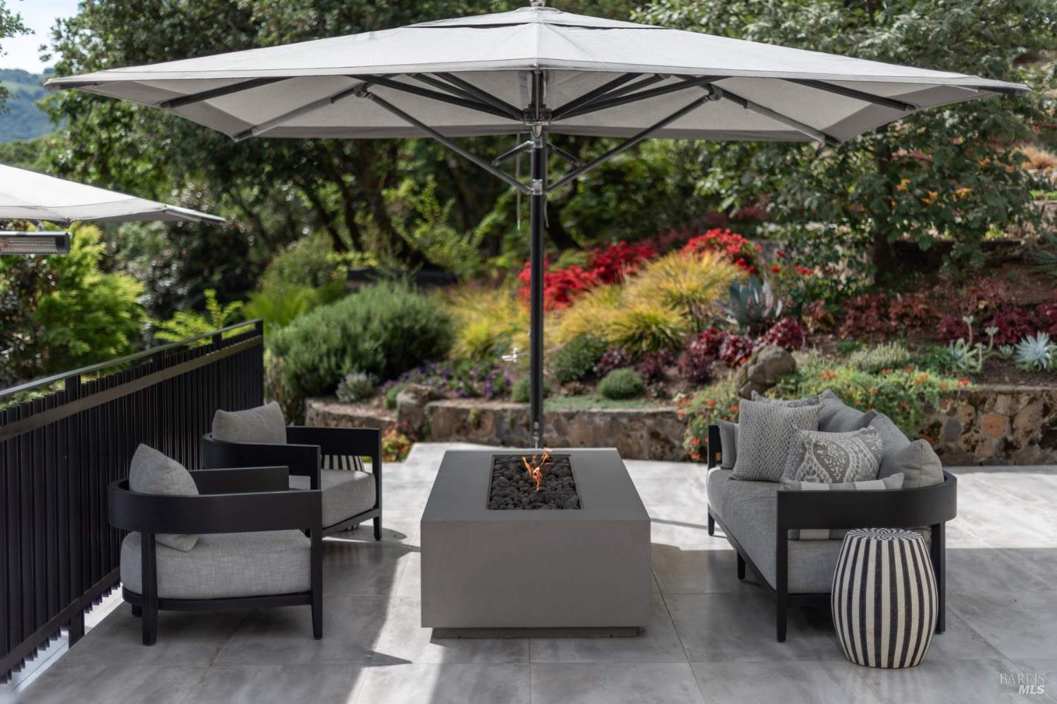 Detail Gallery Image 34 of 50 For 2900 Wild Turkey Run, Santa Rosa,  CA 95404 - 5 Beds | 7/1 Baths