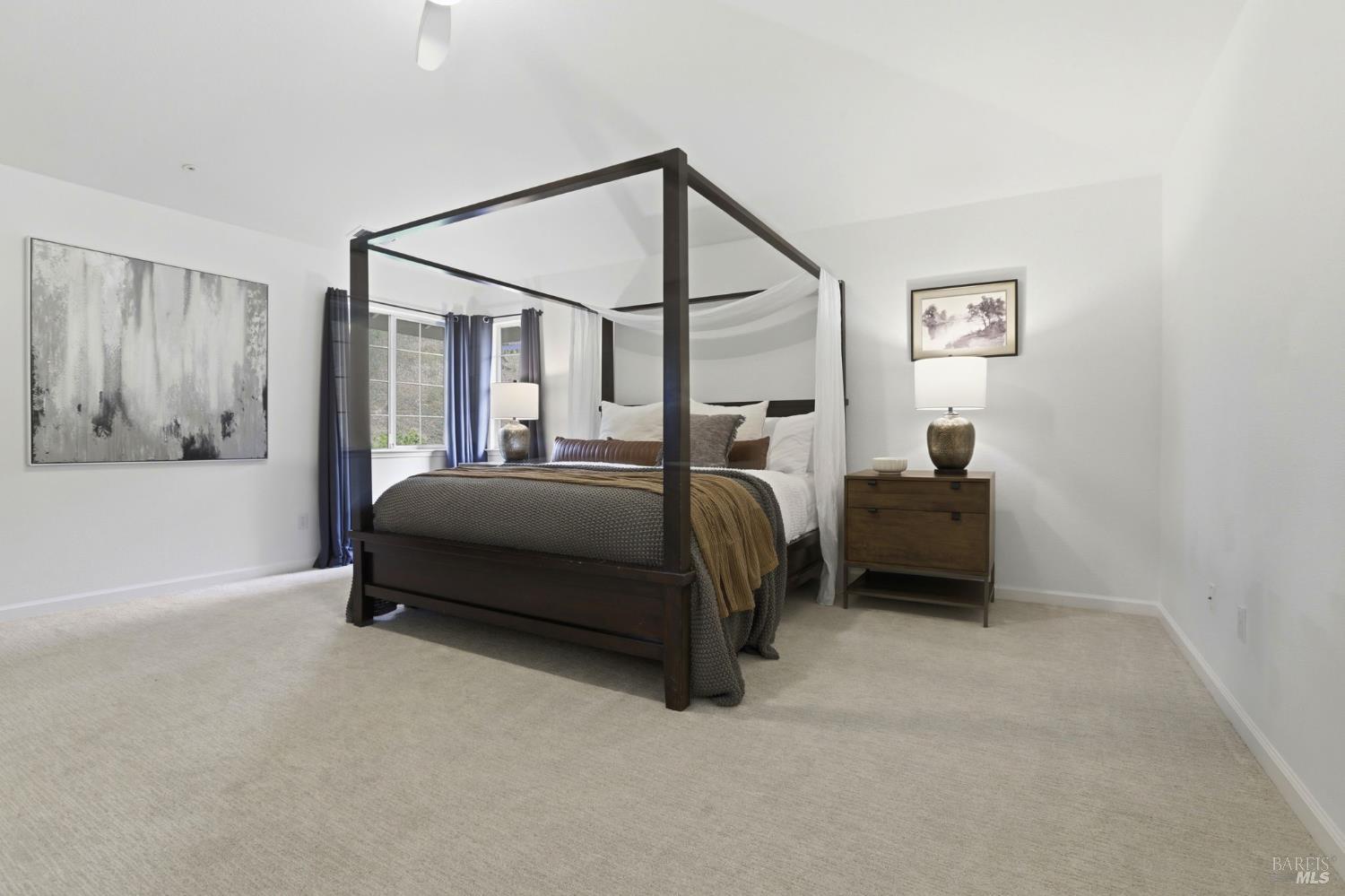 Detail Gallery Image 25 of 34 For 11 Red Oak Ct, Novato,  CA 94949 - 5 Beds | 3 Baths