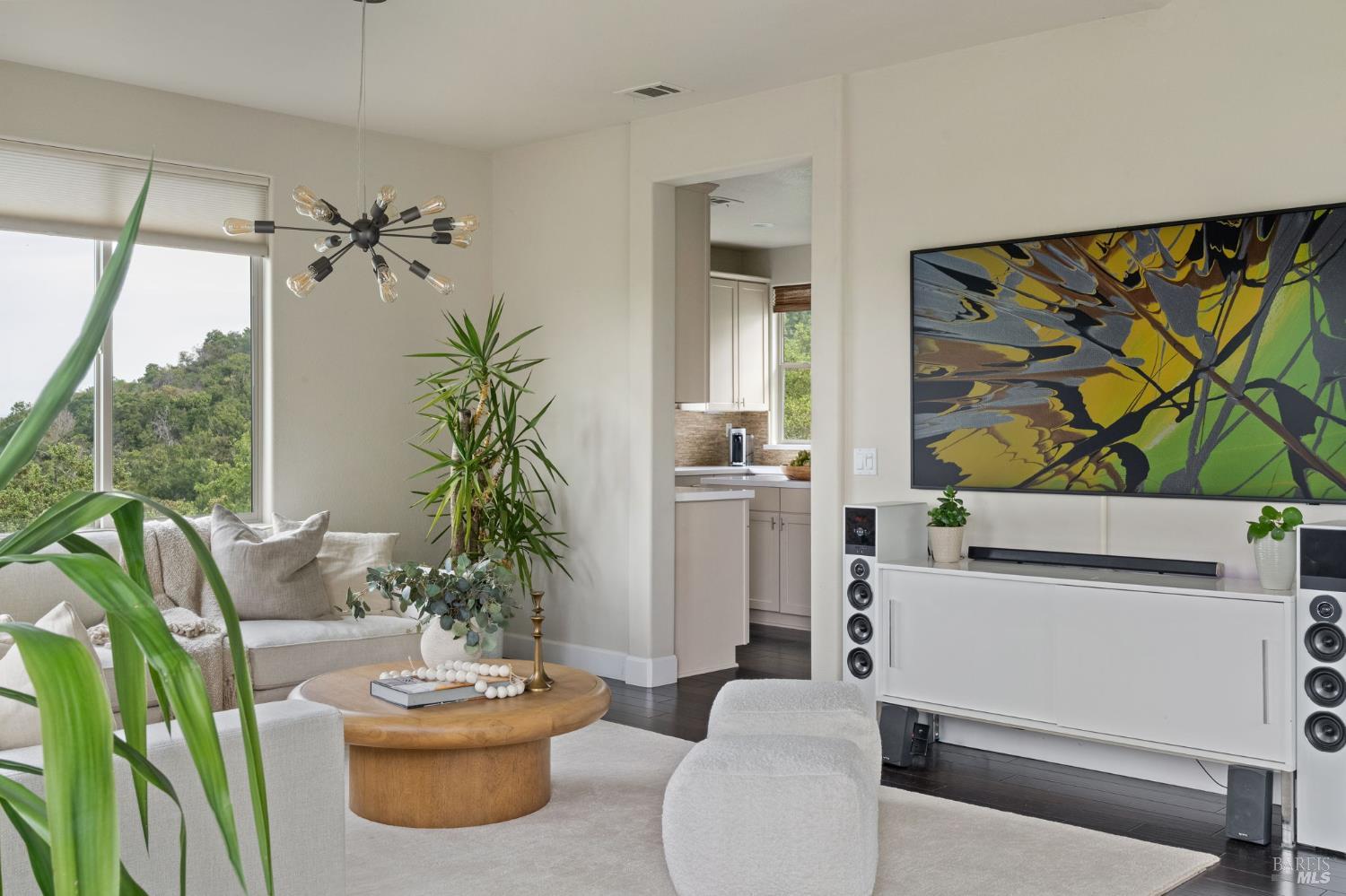 Detail Gallery Image 15 of 36 For 11 Edgehill Way, San Rafael,  CA 94903 - 4 Beds | 3/1 Baths