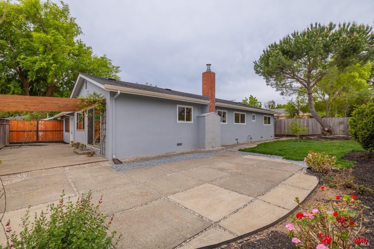 Detail Gallery Image 23 of 25 For 534 Rowland Blvd, Novato,  CA 94947 - 4 Beds | 2 Baths