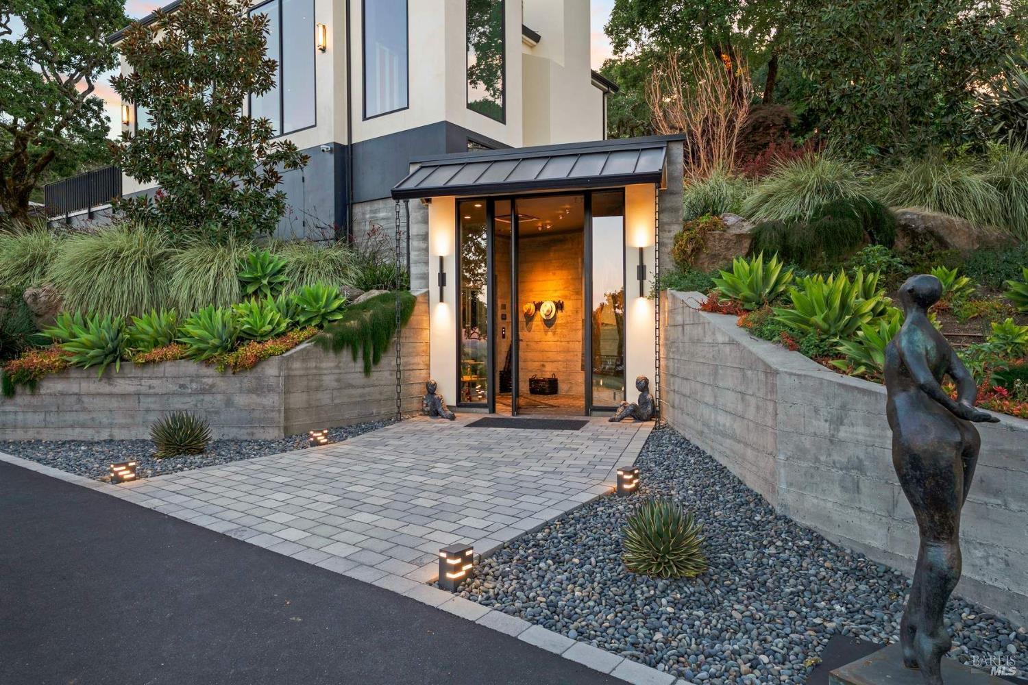 Detail Gallery Image 5 of 50 For 2900 Wild Turkey Run, Santa Rosa,  CA 95404 - 5 Beds | 7/1 Baths