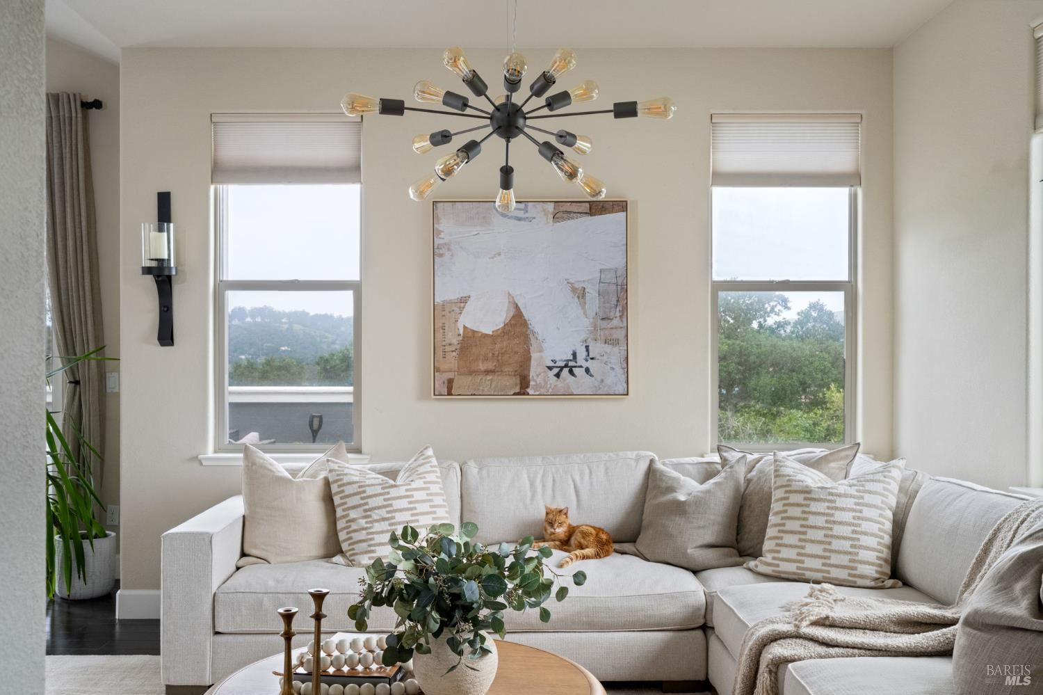 Detail Gallery Image 17 of 36 For 11 Edgehill Way, San Rafael,  CA 94903 - 4 Beds | 3/1 Baths