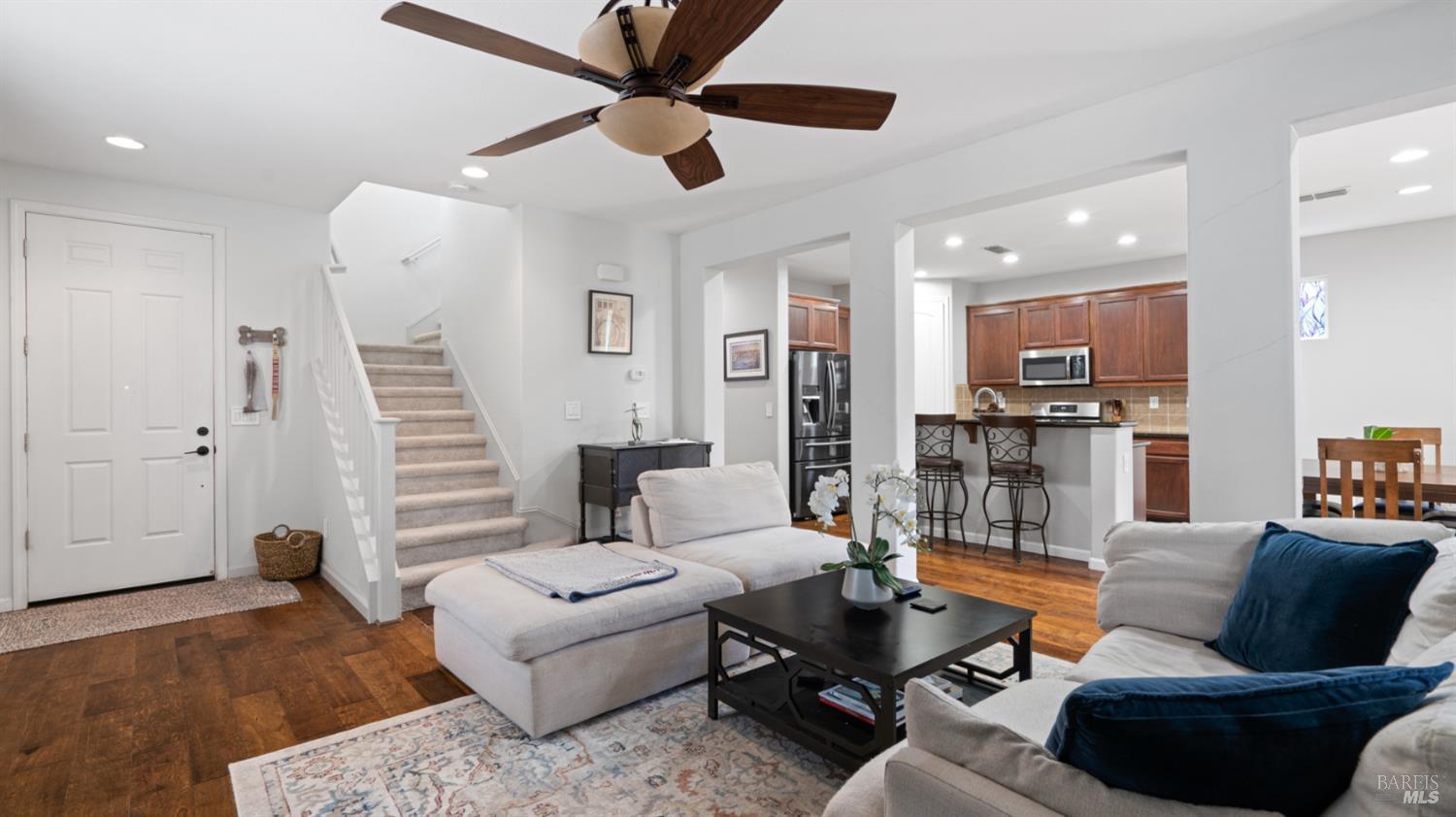 Detail Gallery Image 10 of 62 For 1157 N Station Dr, Vacaville,  CA 95688 - 4 Beds | 2/1 Baths