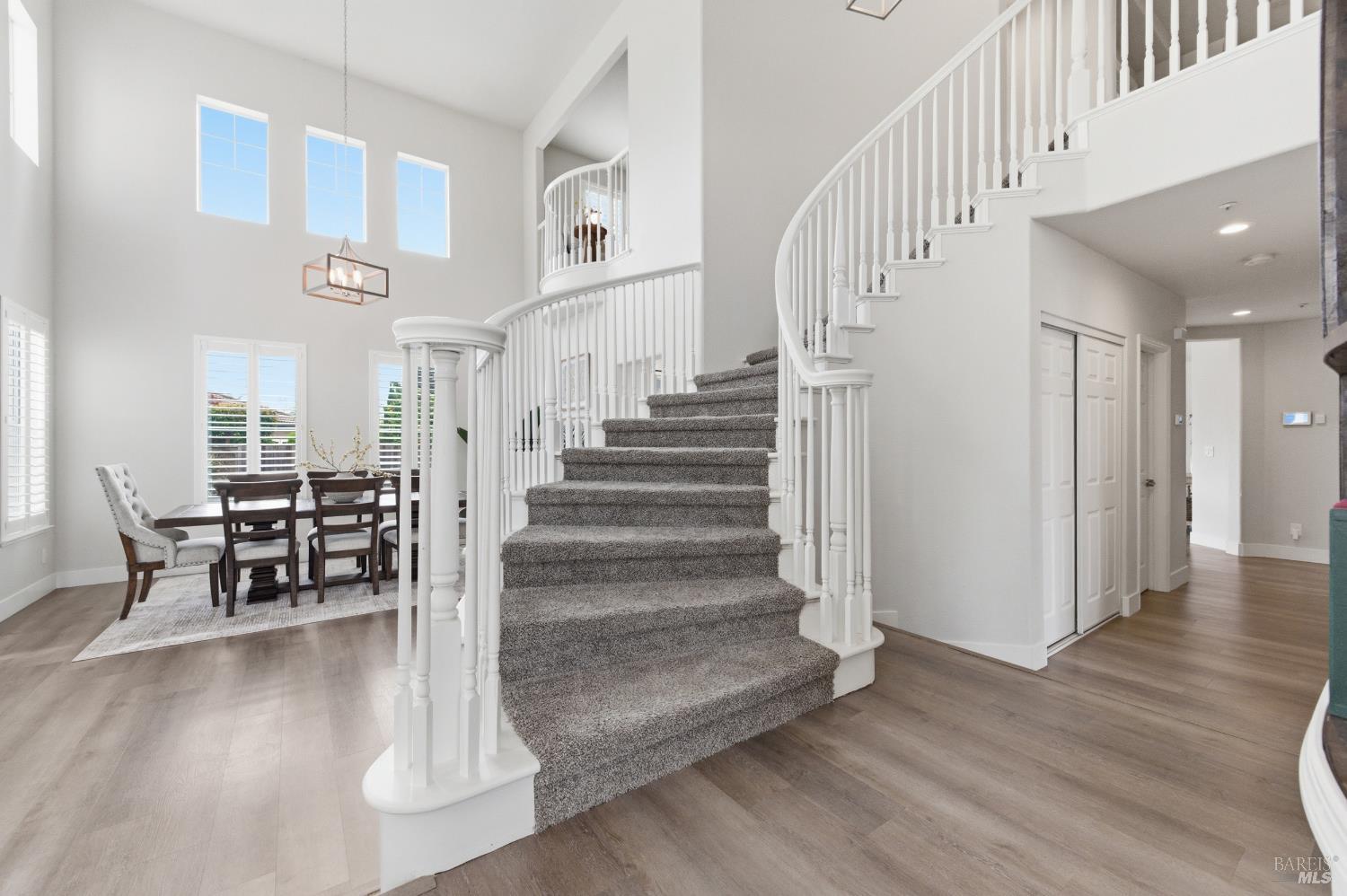 Detail Gallery Image 5 of 51 For 5226 Pavilion Ct, Fairfield,  CA 94534 - 5 Beds | 3/1 Baths